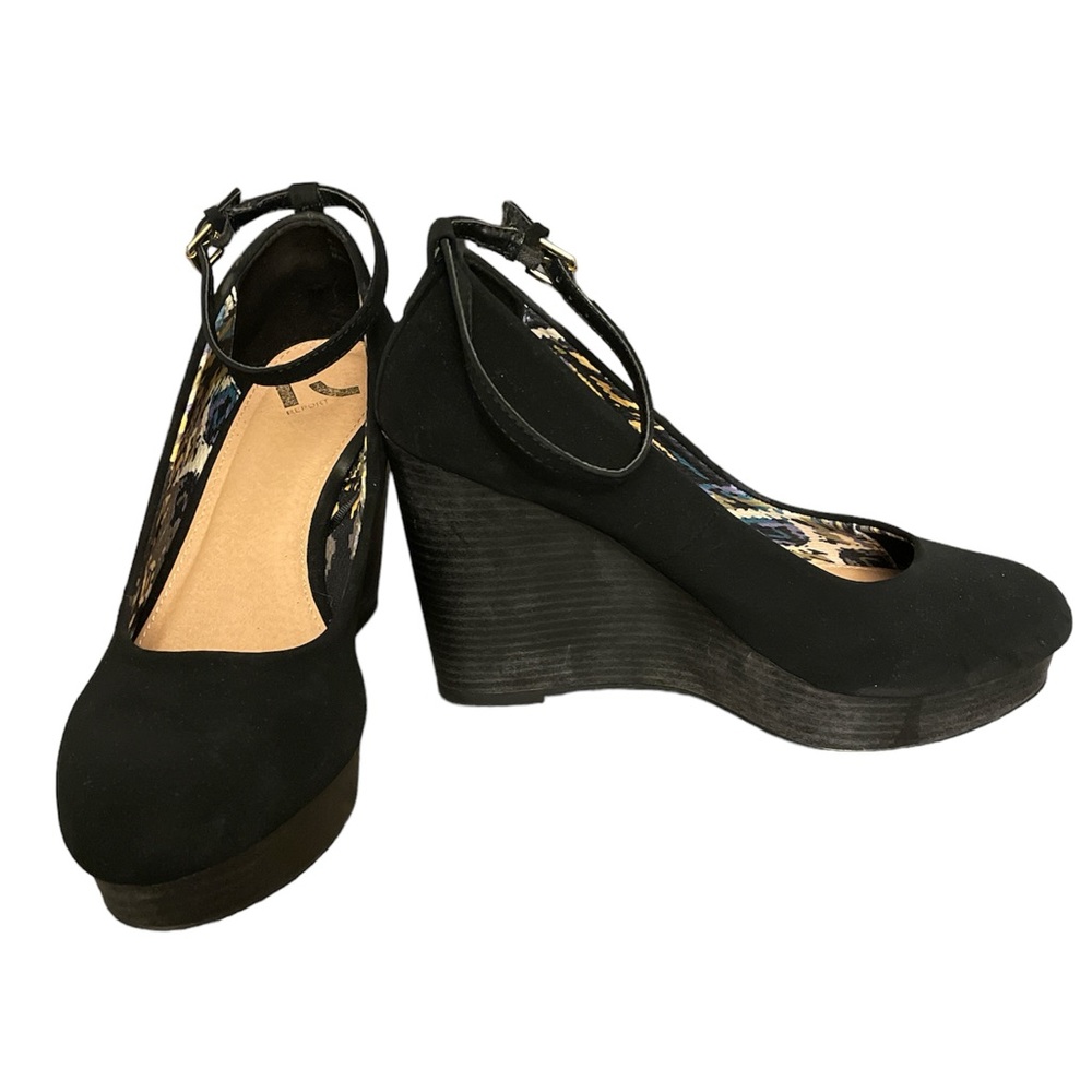 Report Lucille Black Microsuede Wedge Heels 7 1/2